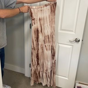 Long strapless sundress, Soft/comfortable material, size medium, but stretchy.